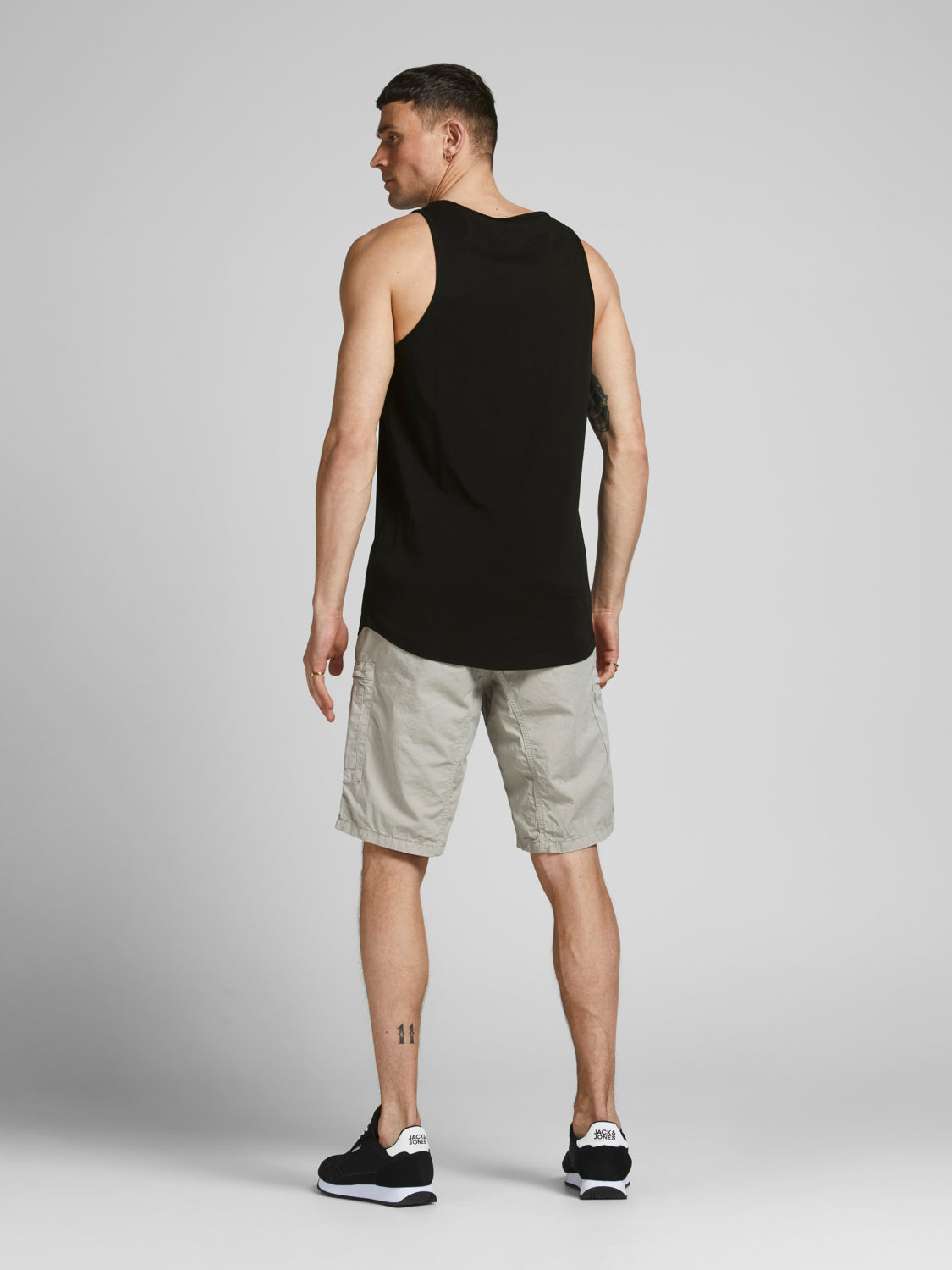 JJEBASIC Tank Top - Black